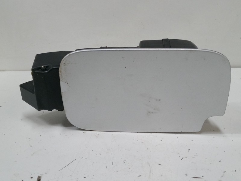 Recambio de tapa exterior combustible para peugeot partner tepee 1.6 hdi 90 referencia OEM IAM 9681446680  