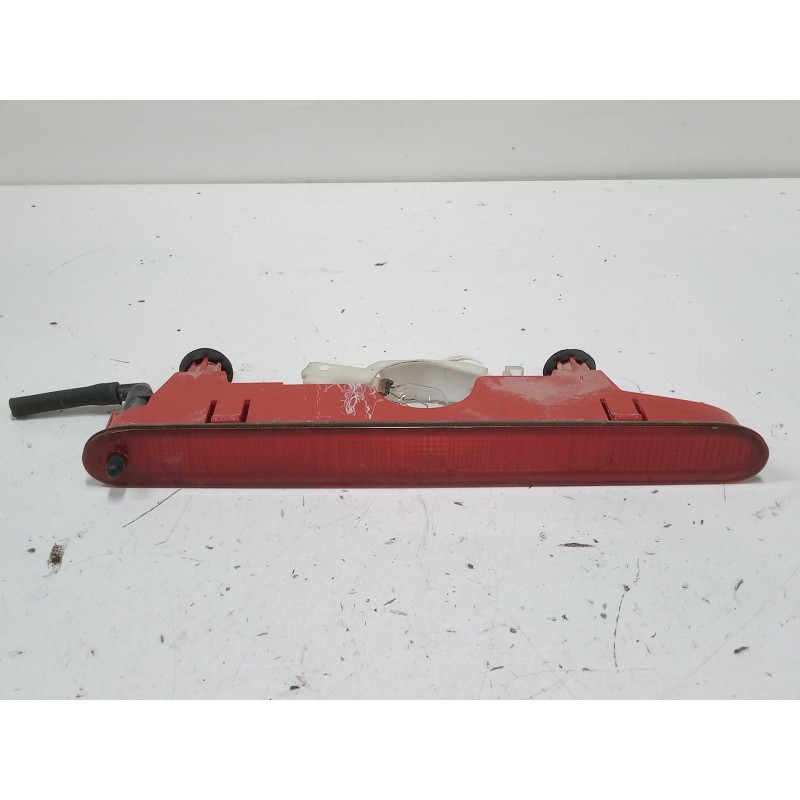 Recambio de luz central de freno para peugeot partner tepee 1.6 hdi 90 referencia OEM IAM 89071289 9682830180 