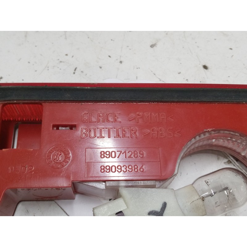 Recambio de luz central de freno para peugeot partner tepee 1.6 hdi 90 referencia OEM IAM 89071289 9682830180 