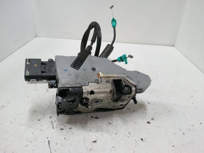 CERRADURA PUERTA DELANTERA DERECHA 