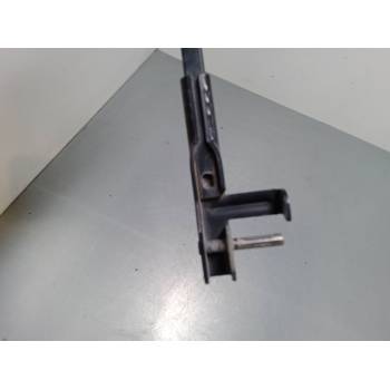 BRAZO LIMPIA DELANTERO IZQUIERDO 