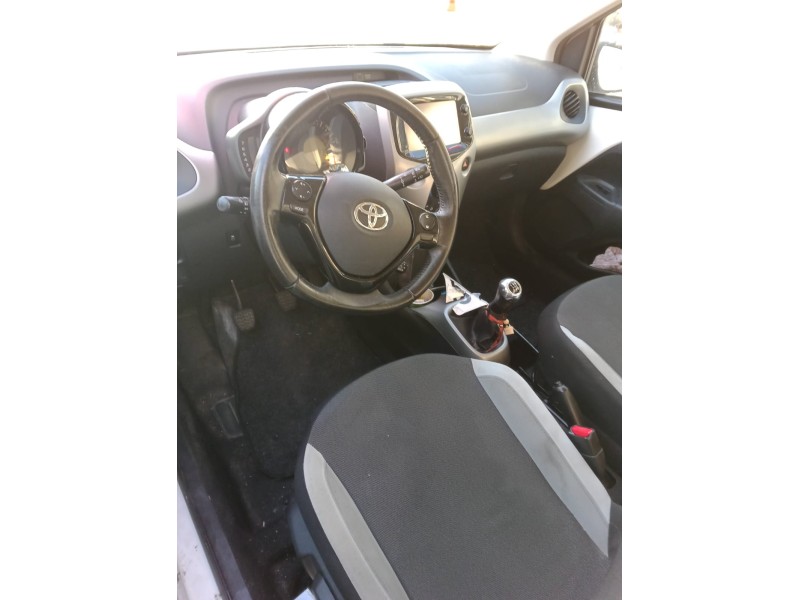 toyota aygo (_b4_) del año 2016
