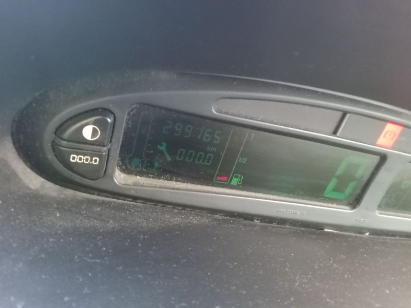 citroën xsara picasso (n68) del año 2004