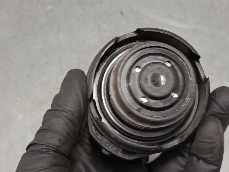 Recambio de tapon combustible para volkswagen golf iv (1j1) 2.0 referencia OEM IAM 1J0201553C  