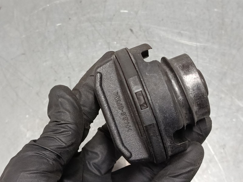 Recambio de tapon combustible para volkswagen golf iv (1j1) 2.0 referencia OEM IAM 1J0201553C  