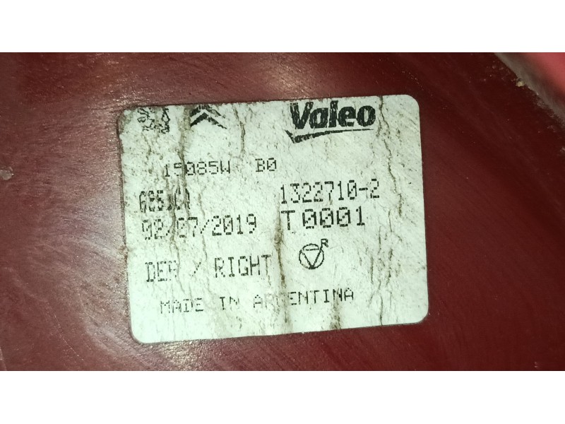 Recambio de piloto trasero derecho para citroën c4 i sedán 1.6 hdi referencia OEM IAM 6351CQ  