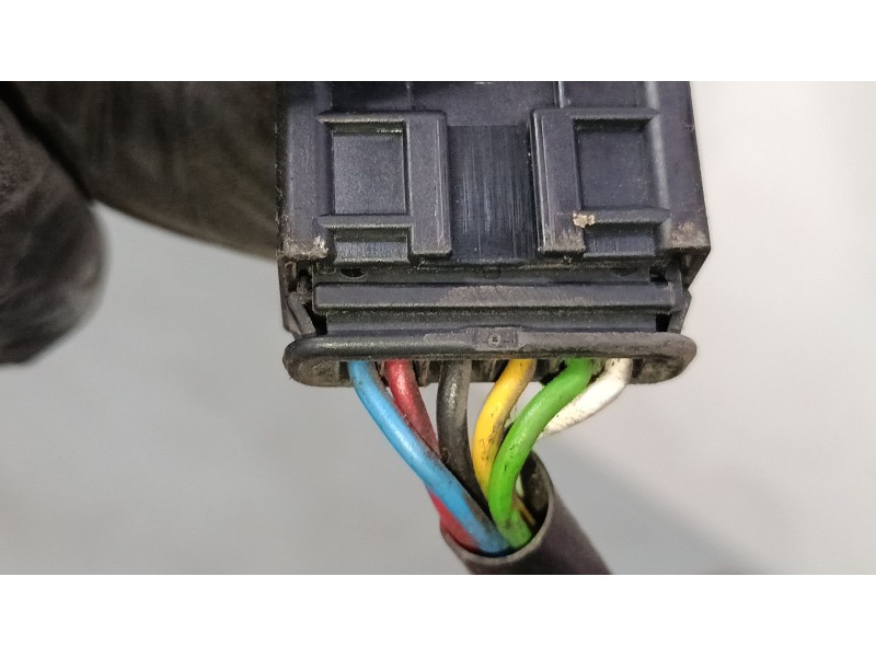 Recambio de piloto trasero derecho para citroën c4 i sedán 1.6 hdi referencia OEM IAM 6351CQ  