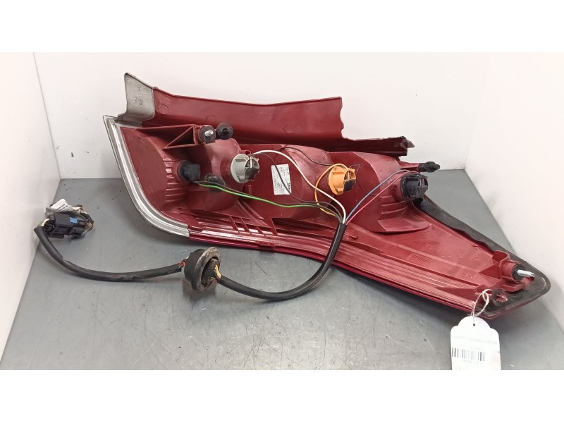 Recambio de piloto trasero izquierdo para citroën c4 i sedán 1.6 hdi referencia OEM IAM 6350CQ  