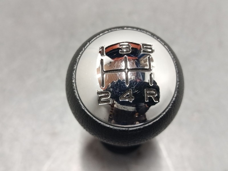Recambio de pomo palanca cambio para citroën c4 i sedán 1.6 hdi referencia OEM IAM   