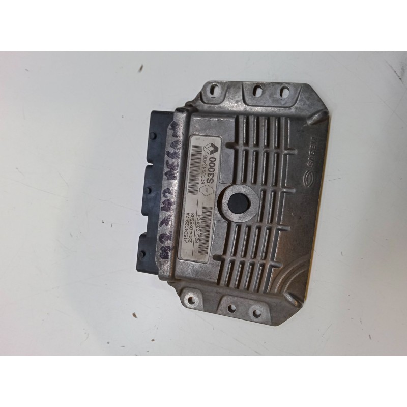 Recambio de centralita motor uce para renault megane ii (bm0/1_, cm0/1_) 1.6 16v (bm0c, cm0c) referencia OEM IAM 215840297A 8200