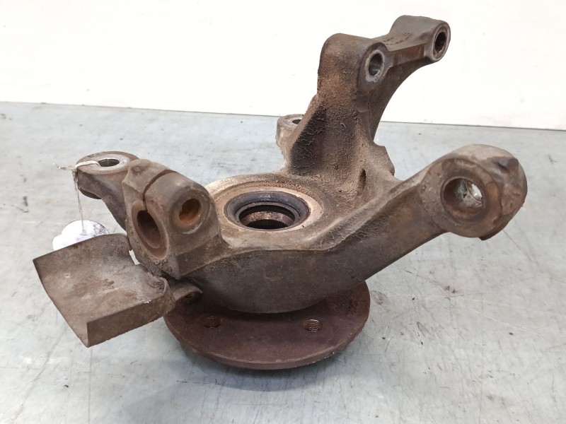 Recambio de mangueta delantera derecha para mercedes-benz vito furgoneta (w638) 110 d 2.3 (638.074, 638.078) referencia OEM IAM 