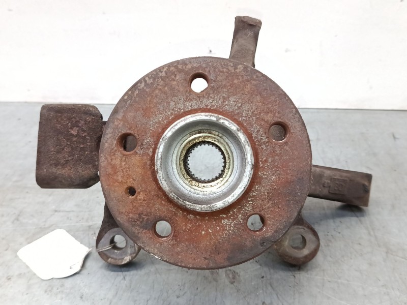 Recambio de mangueta delantera derecha para mercedes-benz vito furgoneta (w638) 110 d 2.3 (638.074, 638.078) referencia OEM IAM 