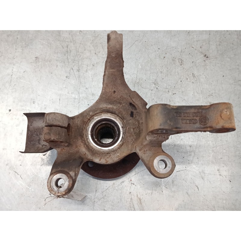 Recambio de mangueta delantera izquierda para mercedes-benz vito furgoneta (w638) 110 d 2.3 (638.074, 638.078) referencia OEM IA