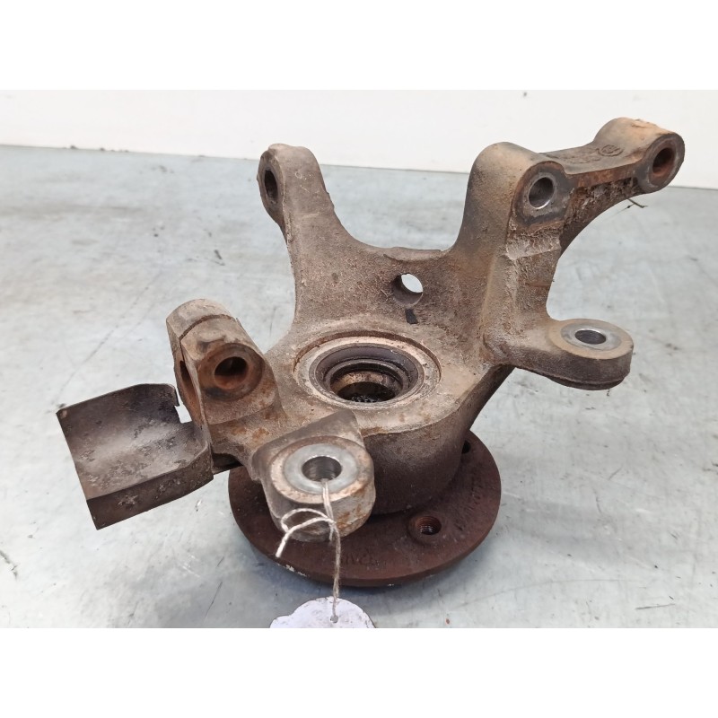 Recambio de mangueta delantera izquierda para mercedes-benz vito furgoneta (w638) 110 d 2.3 (638.074, 638.078) referencia OEM IA