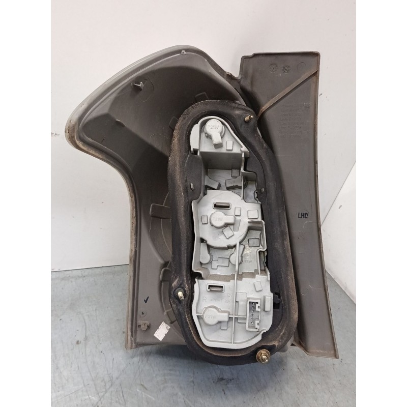 Recambio de piloto trasero derecho para toyota corolla verso (zer_, zze12_, r1_) 2.0 d-4d (cur10_) referencia OEM IAM 815510F020