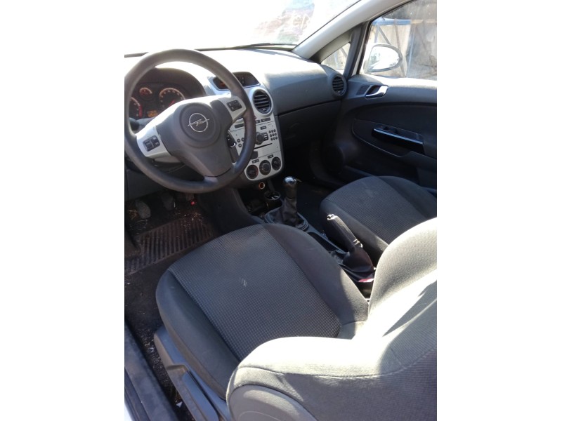 opel corsa d (s07) del año 2011