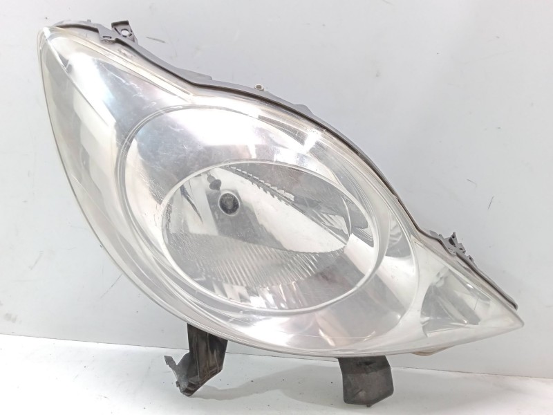 Recambio de faro derecho para peugeot 107 (pm_, pn_) 1.4 hdi referencia OEM IAM 81110-0h030  