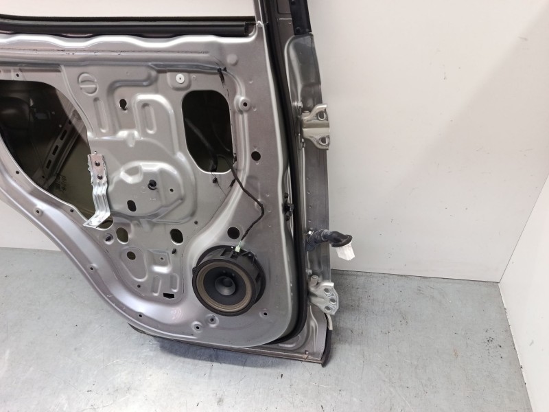Recambio de puerta trasera izquierda para mg zs suv (azs1) 1.0 t-gdi referencia OEM IAM 10316503  