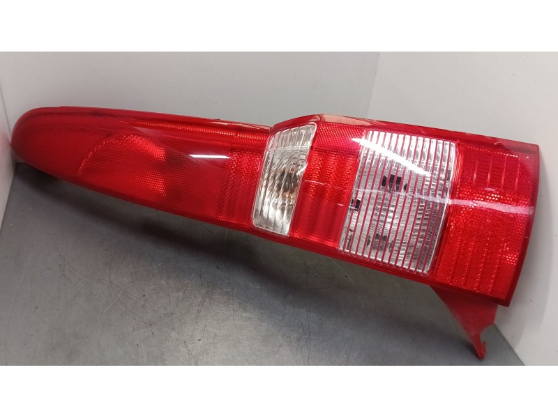 Recambio de piloto trasero derecho para fiat panda / panda classic (169_) 1.2 (169.axb11, 169.axb1a) referencia OEM IAM 51705448