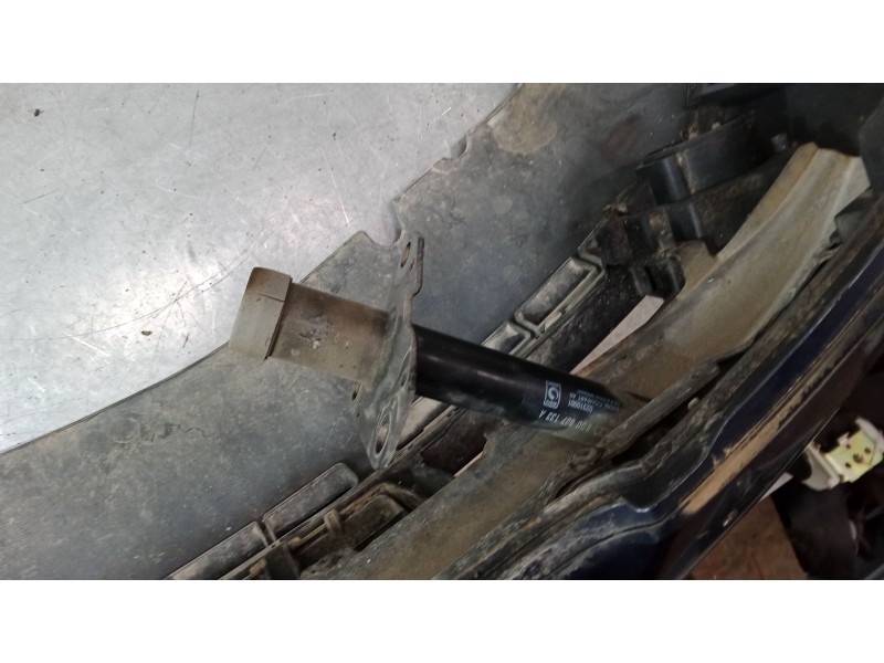 Recambio de paragolpes delantero para audi a4 b5 (8d2) 2.4 quattro referencia OEM IAM   