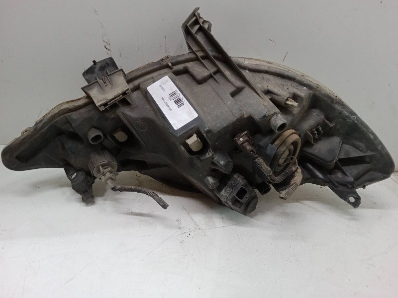 Recambio de faro izquierdo para peugeot 107 (pm_, pn_) 1.4 hdi referencia OEM IAM 81150-0h030  