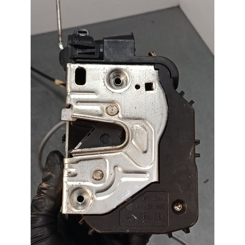 Recambio de cerradura puerta delantera derecha para mercedes-benz clase c coupé (cl203) c 220 cdi (203.708) referencia OEM IAM  