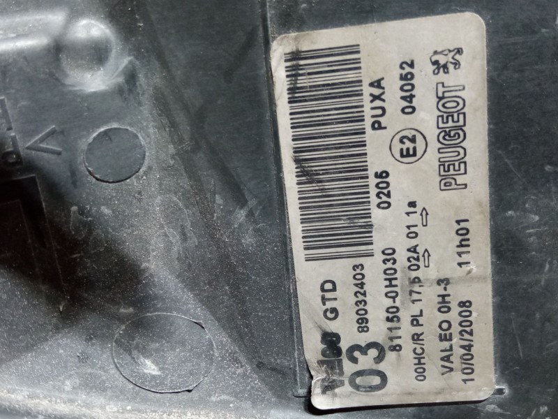Recambio de faro izquierdo para peugeot 107 (pm_, pn_) 1.4 hdi referencia OEM IAM 81150-0h030  