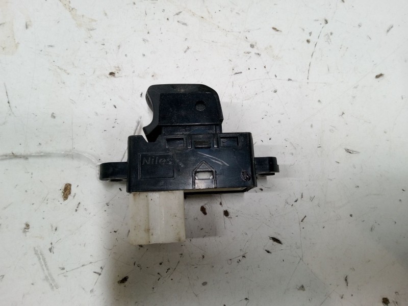 Recambio de mando elevalunas trasero izquierdo para nissan note (e12) 1.2 dig-s referencia OEM IAM 254111FA0A  