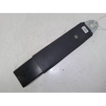 ANCLAJE CINTURON DELANTERO IZQUIERDO 