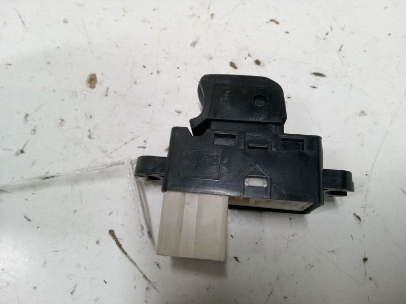 Recambio de mando elevalunas trasero derecho para nissan note (e12) 1.2 dig-s referencia OEM IAM 254111FA0A  