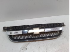 Recambio de rejillas capo para chevrolet aveo / kalos sedán (t250, t255) 1.4 referencia OEM IAM   