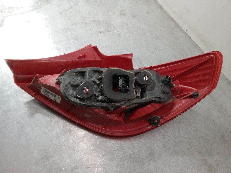 Recambio de piloto trasero izquierdo para opel corsa d (s07) 1.2 (l08, l68) referencia OEM IAM 13186350  