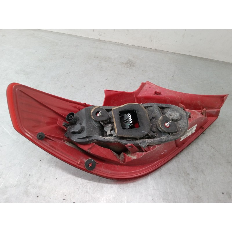 Recambio de piloto trasero derecho para opel corsa d (s07) 1.2 (l08, l68) referencia OEM IAM 13186351  