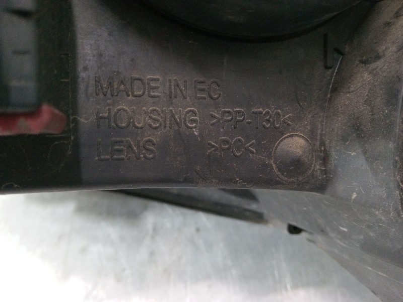 Recambio de faro derecho para opel corsa c (x01) 1.2 (f08, f68) referencia OEM IAM   