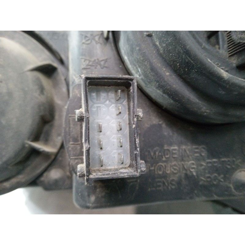 Recambio de faro derecho para opel corsa c (x01) 1.2 (f08, f68) referencia OEM IAM   