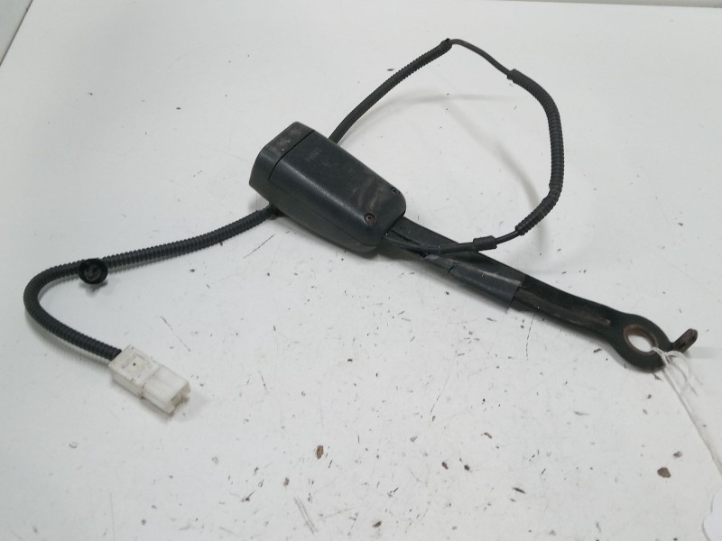 Recambio de anclaje con pretensor delantero izquierdo para hyundai ix20 (jc) 1.4 crdi referencia OEM IAM   