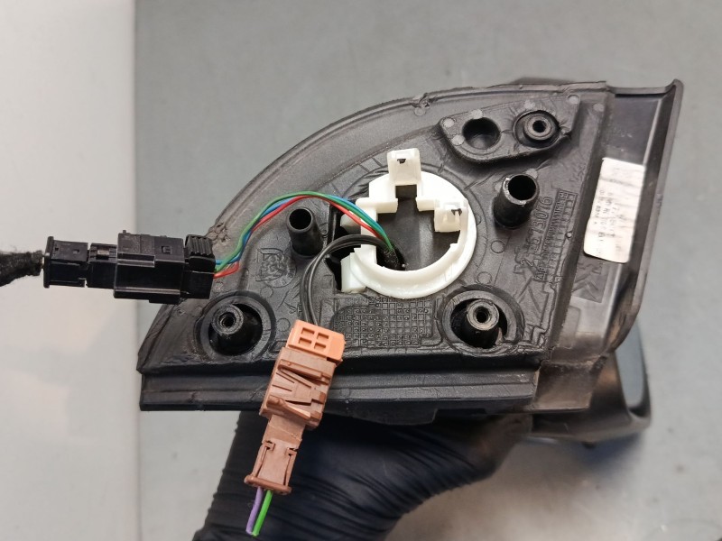 Recambio de retrovisor electrico derecho para peugeot partner tepee 1.6 hdi 90 referencia OEM IAM 96777550XT  