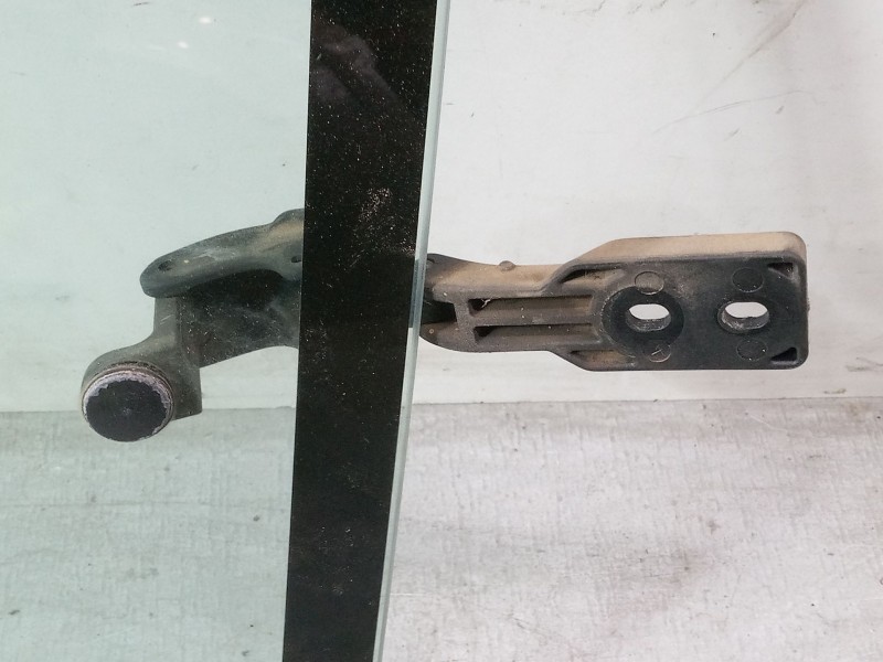 Recambio de luna trasera izquierda para nissan terrano ii (r20) 2.7 tdi 4wd referencia OEM IAM 43R000042  