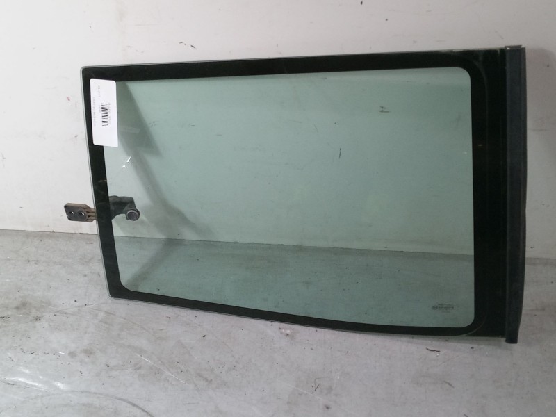 Recambio de luna trasera derecha para nissan terrano ii (r20) 2.7 tdi 4wd referencia OEM IAM 833400F600  