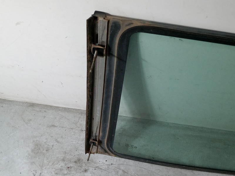 Recambio de luna trasera derecha para nissan terrano ii (r20) 2.7 tdi 4wd referencia OEM IAM 833400F600  