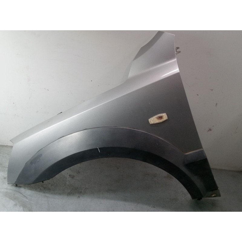 Recambio de aleta delantera izquierda para kia sorento i (jc) 2.5 crdi referencia OEM IAM 66311-3E141  