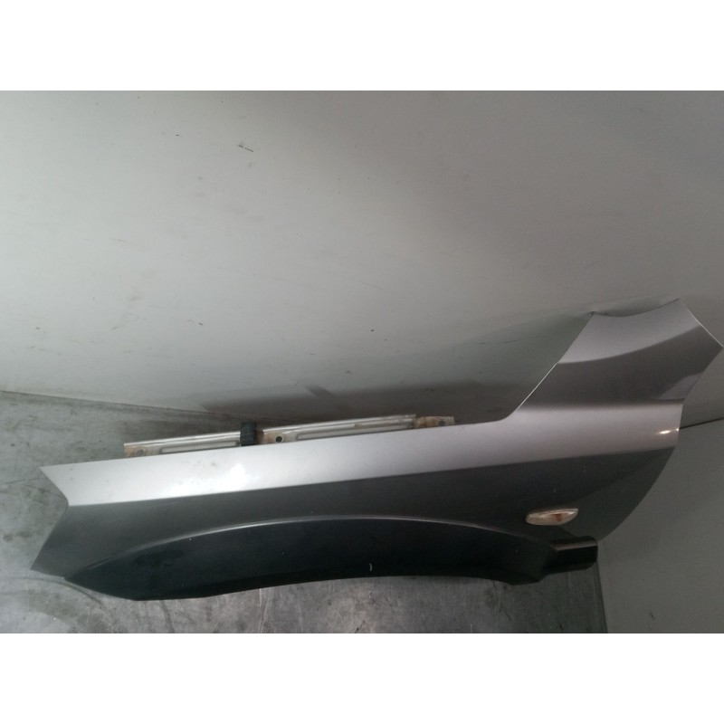 Recambio de aleta delantera izquierda para kia sorento i (jc) 2.5 crdi referencia OEM IAM 66311-3E141  