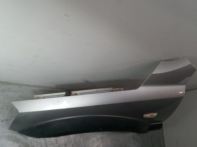 Recambio de aleta delantera izquierda para kia sorento i (jc) 2.5 crdi referencia OEM IAM 66311-3E141  