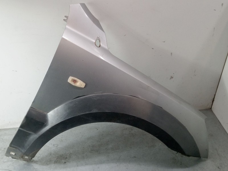 Recambio de aleta delantera derecha para kia sorento i (jc) 2.5 crdi referencia OEM IAM 66321-3E141  