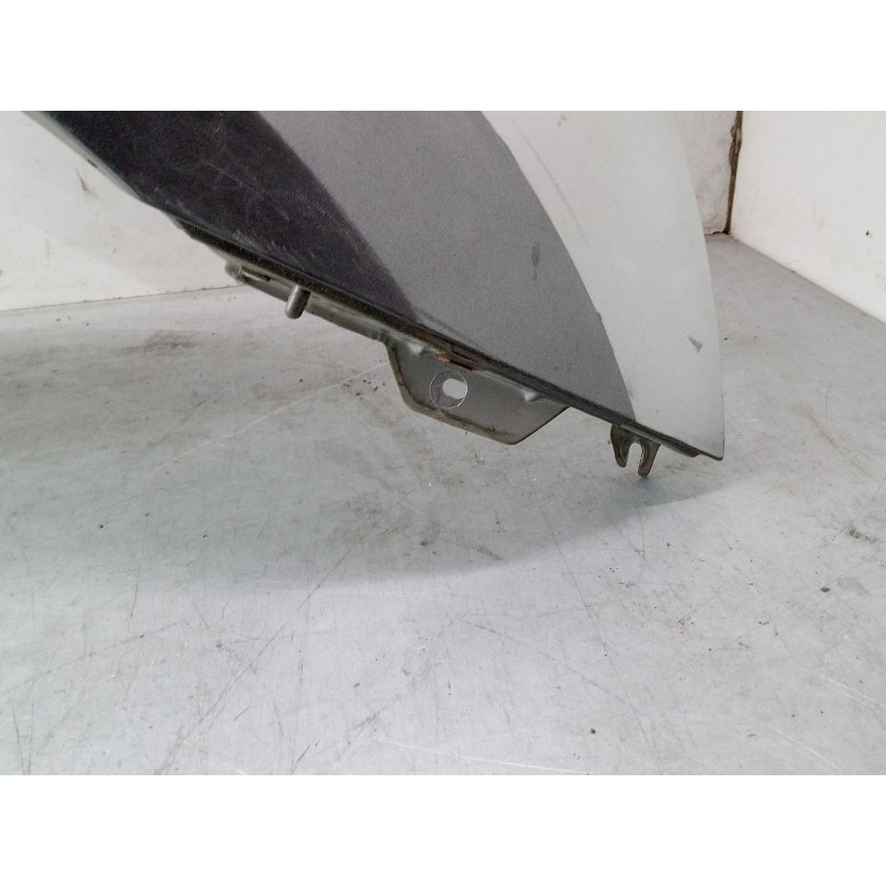 Recambio de aleta delantera derecha para kia sorento i (jc) 2.5 crdi referencia OEM IAM 66321-3E141  