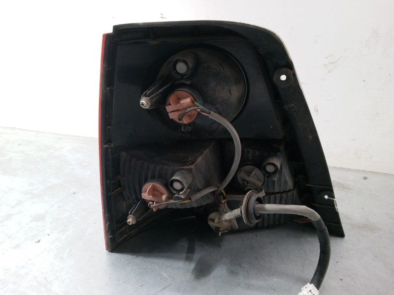 Recambio de piloto trasero derecho para kia sorento i (jc) 2.5 crdi referencia OEM IAM 924023E010  