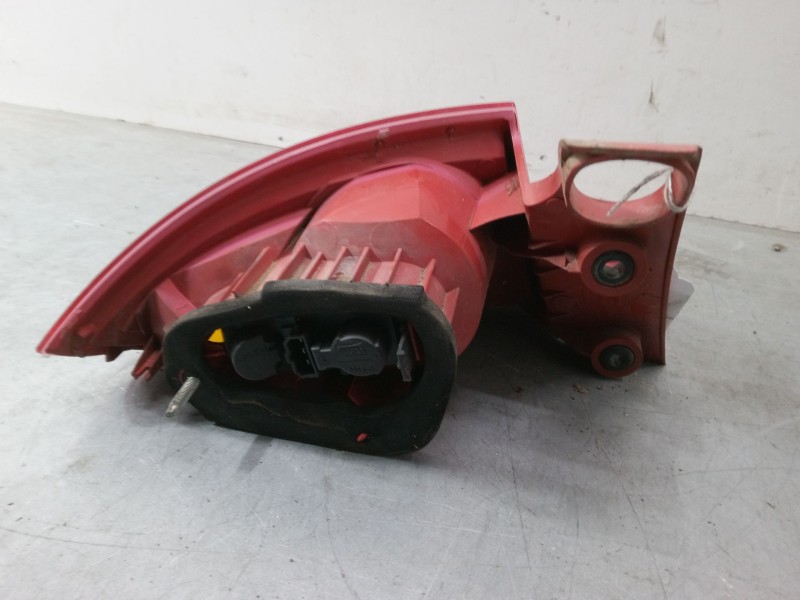 Recambio de piloto trasero derecho para seat leon (1p1) 1.9 tdi referencia OEM IAM 1P0945112D  