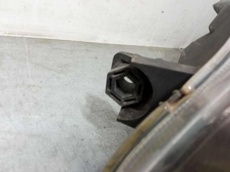 Recambio de faro izquierdo para seat leon (1p1) 1.9 tdi referencia OEM IAM 5P1941005A  