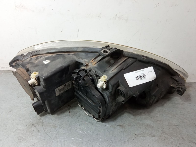 Recambio de faro izquierdo para seat leon (1p1) 1.9 tdi referencia OEM IAM 5P1941005A  