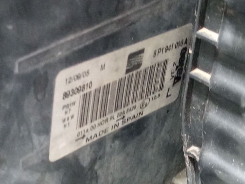 Recambio de faro izquierdo para seat leon (1p1) 1.9 tdi referencia OEM IAM 5P1941005A  